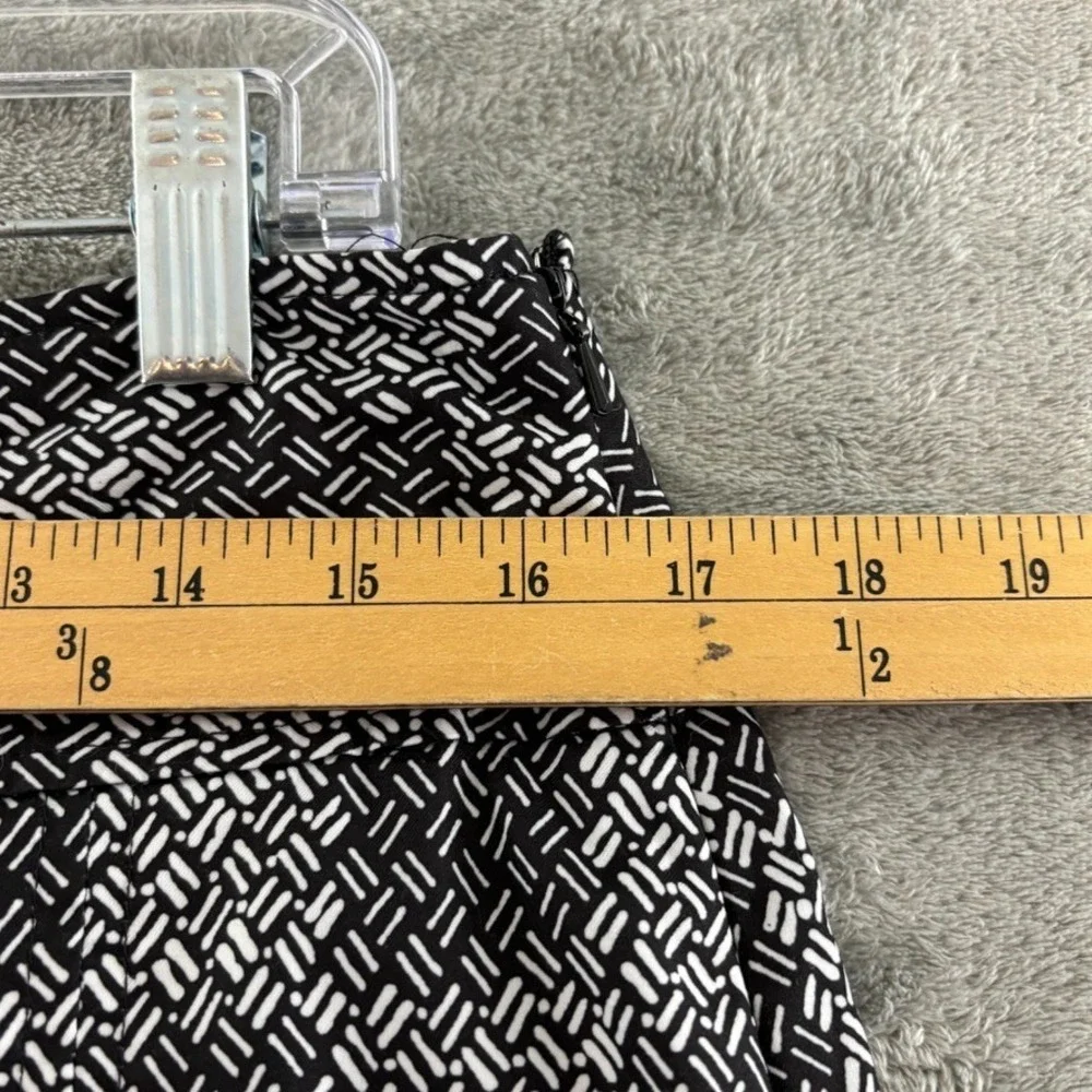 Izod XFG Golf Skort Womens 8 Black White Check Kick Pleat Pocket Stretch Zip‎